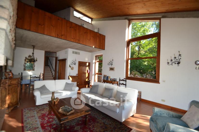 Villa in Contrada Cà Montagna — foto 25 di 25