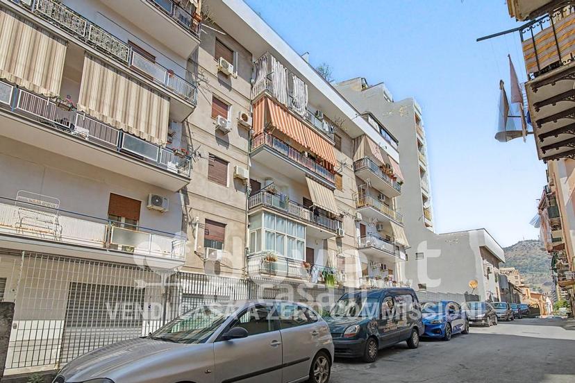 Appartamento in Via Laureto Tommaso 10 — foto 6 di 23