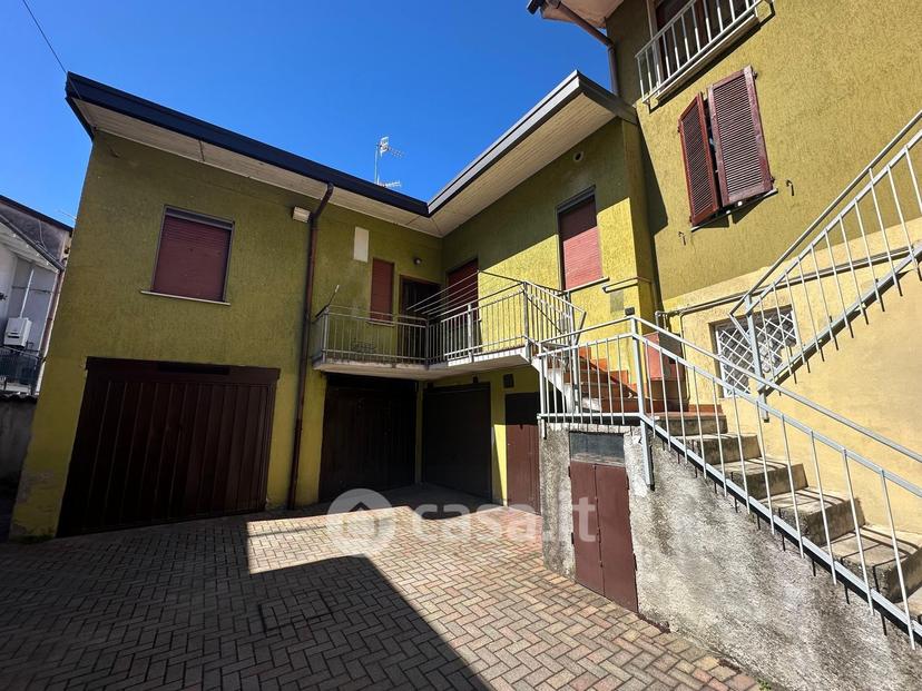 Trilocale in Via Italia 15 a — foto 22 di 24