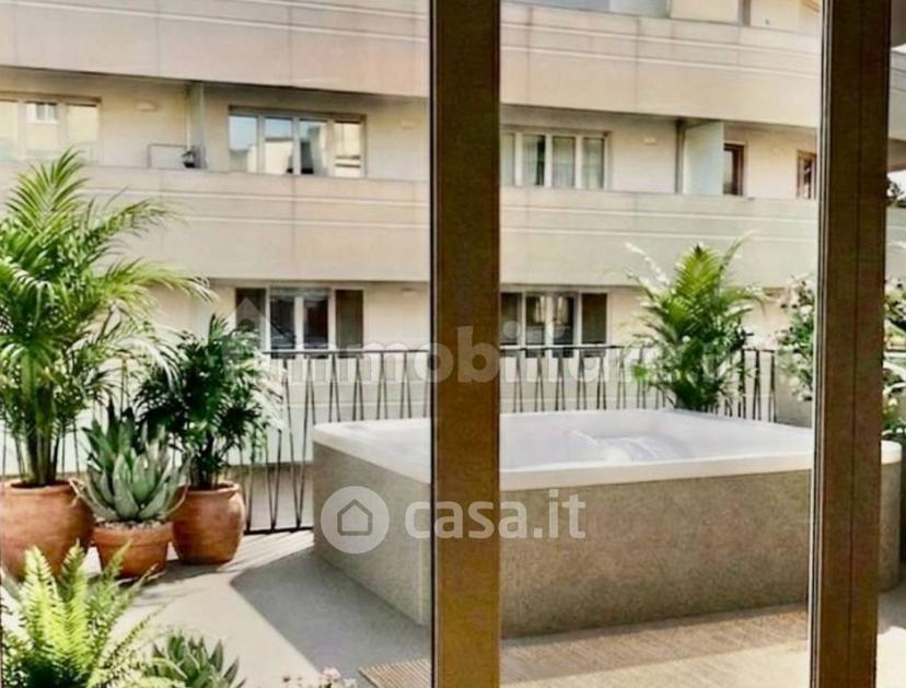 Villa in Via Stendhal — foto 21 di 29