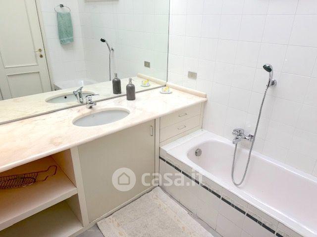 Trilocale in Via Cairoli — foto 31 di 50