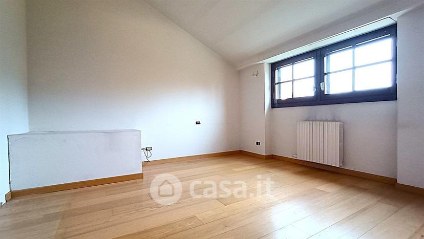 Appartamento in Via Ugo Foscolo 12 — foto 25 di 57