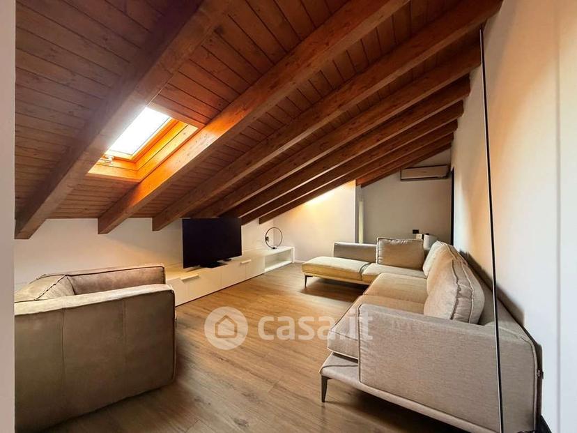 Trilocale in Via Simone del Pozzo 9 — foto 10 di 30