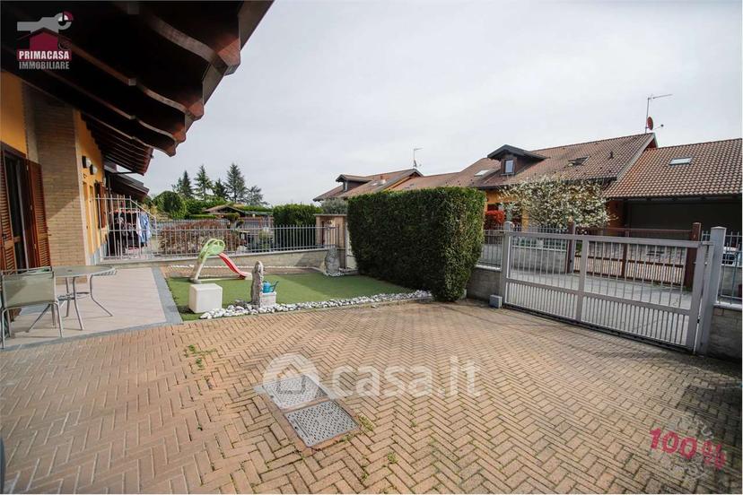 Villa in Via Bergamo 35 — foto 9 di 27
