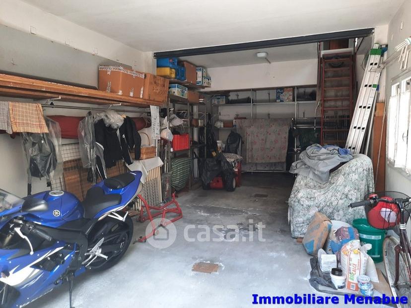 Villa in Via Modena — foto 41 di 45