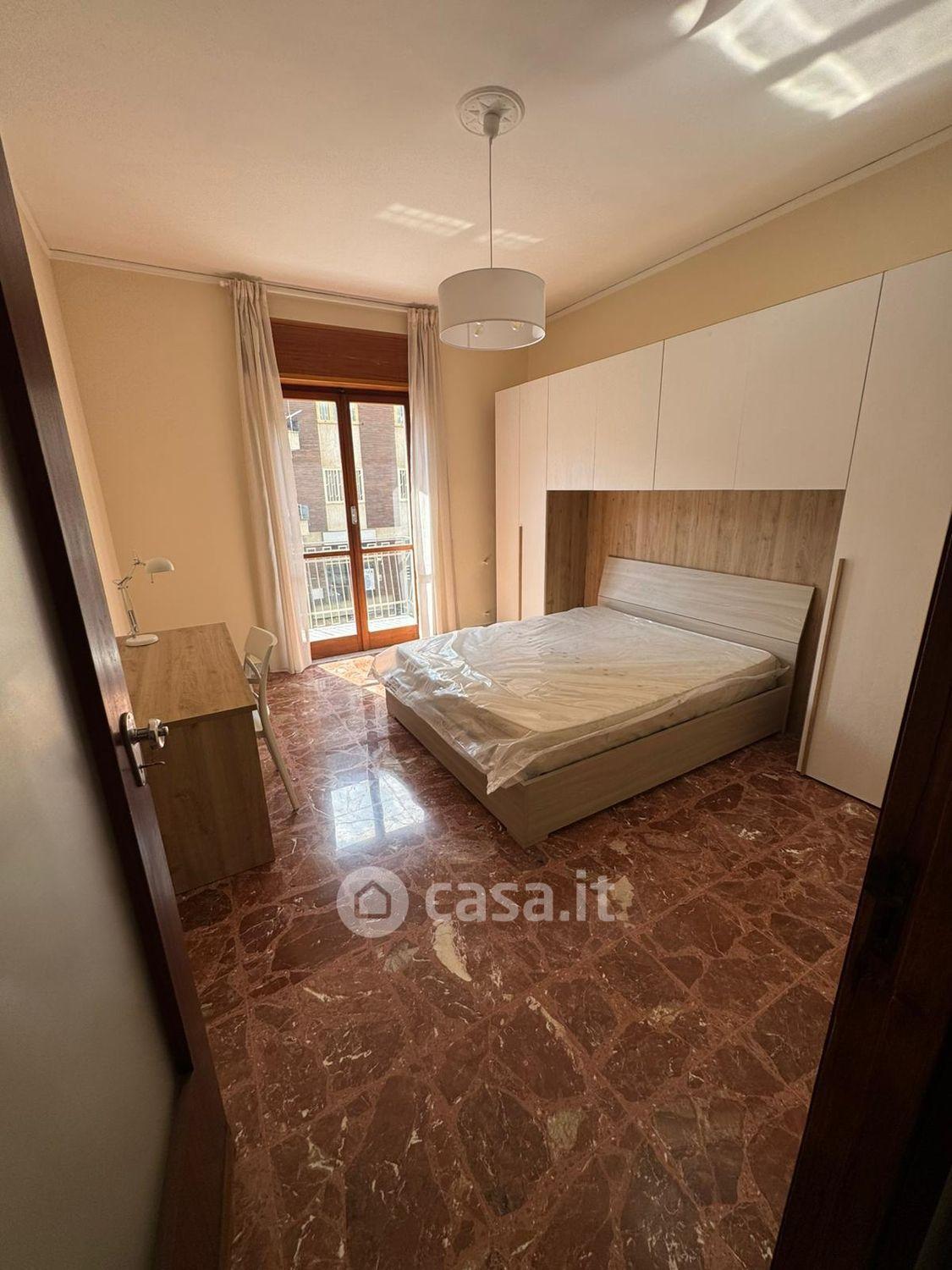 Stanza in Via Ferrarecce