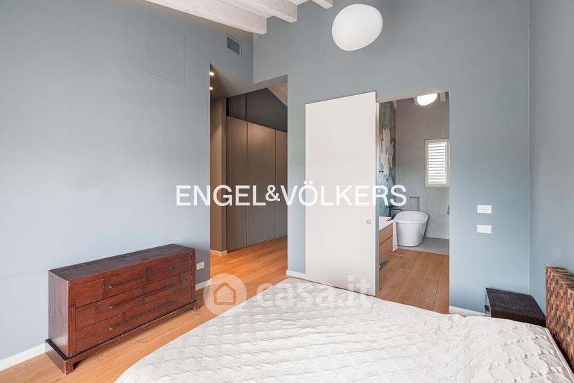 Villa in Via del Borgo 2 — foto 14 di 33