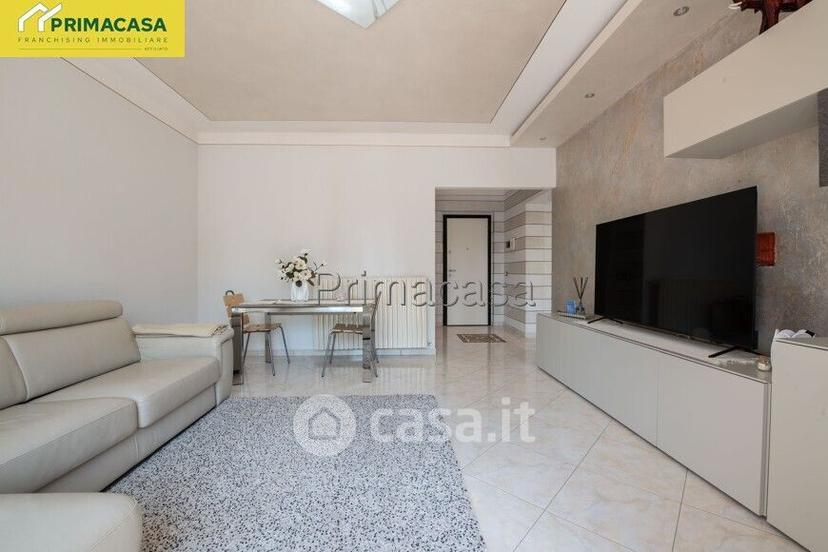 Trilocale in Viale Ugo Foscolo 104 — foto 22 di 28