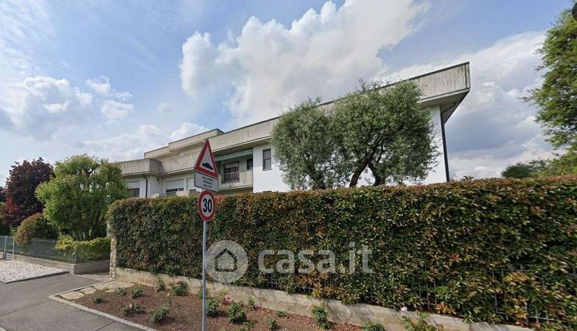 Trilocale in Via Italia 19 — foto 8 di 20