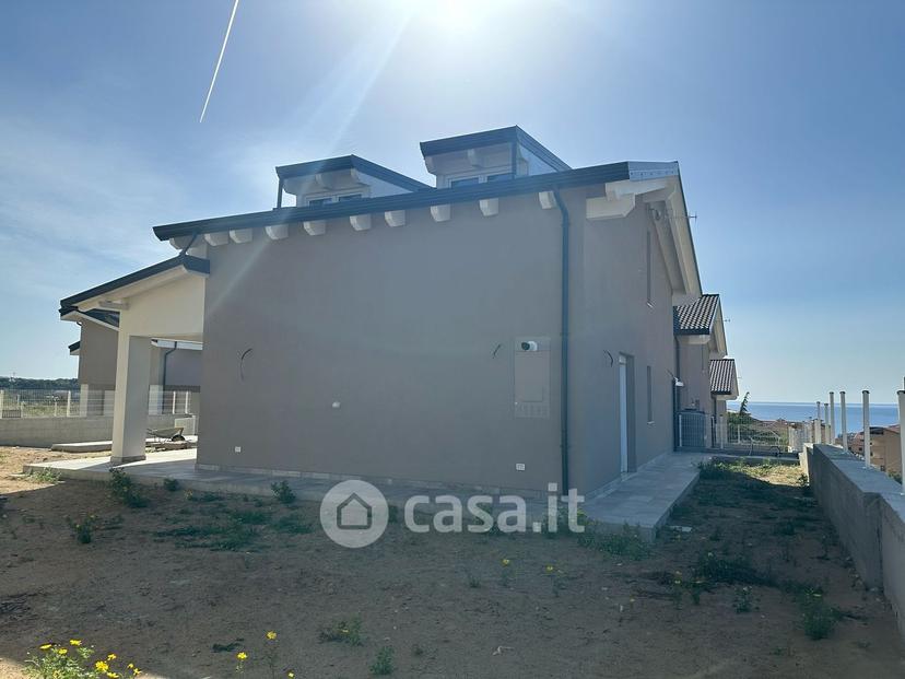 Villa in Viale Europa 6 — foto 13 di 14