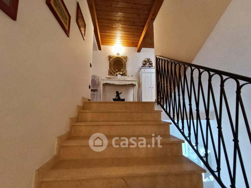 Villa in Via Catena 24 — foto 23 di 30