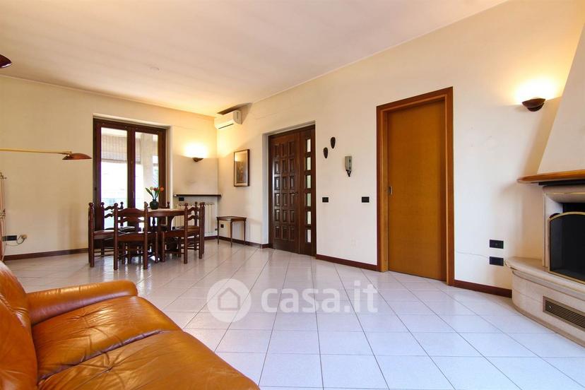 Villa in Via Enrico Fermi 9 — foto 33 di 45