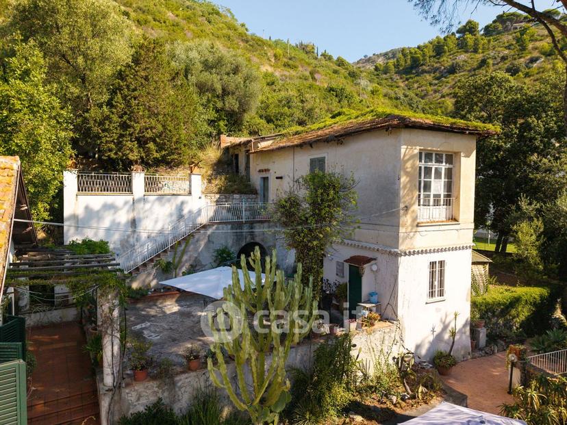 Villa in Via Appia 104 /200 — foto 62 di 136