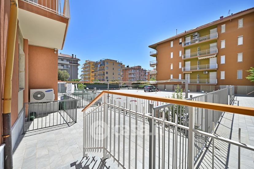 Trilocale in Via degli Aranci 10 — foto 28 di 32