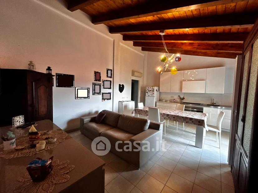 Quadrilocale in Via Gallura 23 — foto 3 di 32
