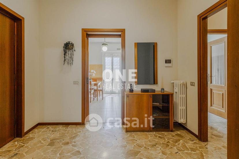 Trilocale in Via Grazia Deledda 23 — foto 3 di 41