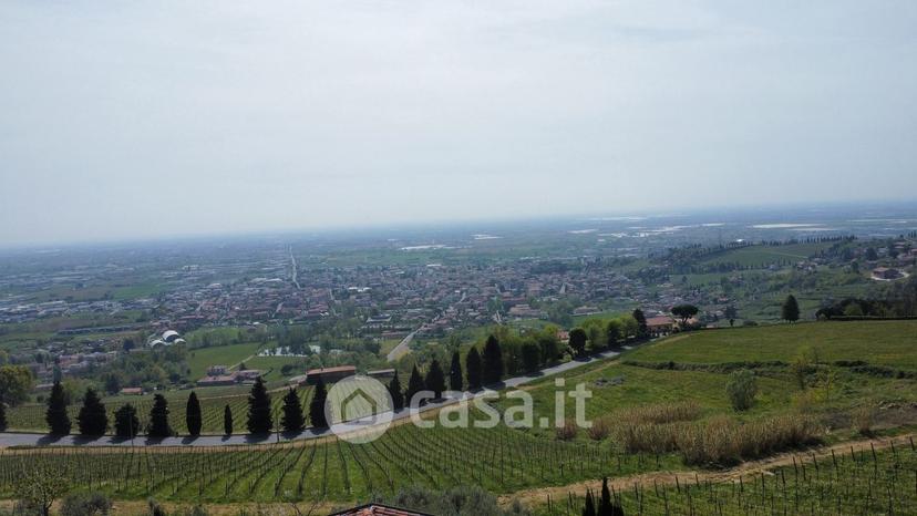Trilocale in Località Codera — foto 2 di 16