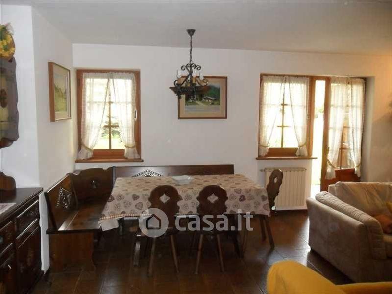 Quadrilocale in Via Monte Rosa 188 — foto 3 di 12