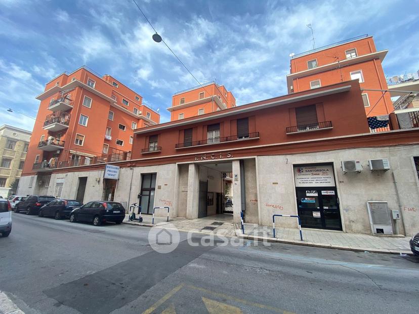 Trilocale in Via Gioacchino Murat 51 F