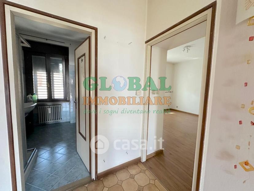 Trilocale in Via Fratelli 43 — foto 8 di 28