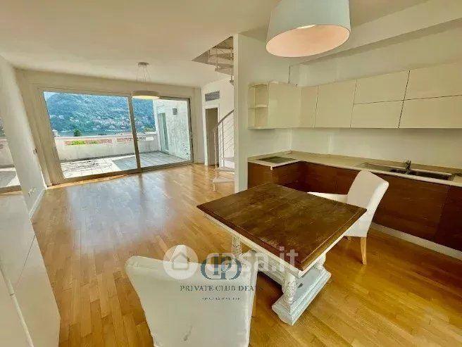 Appartamento in Via Giovio — foto 16 di 29