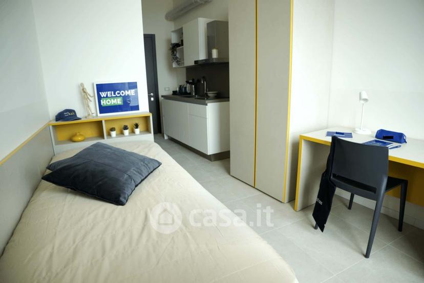 Stanza in Via Darsena 81 /a — foto 3 di 8