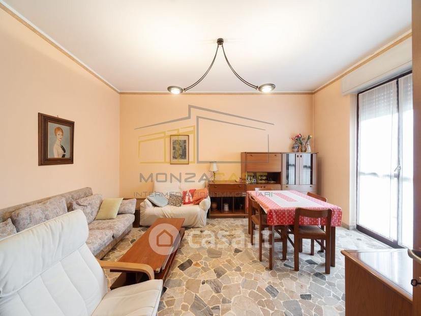 Trilocale in Viale Campania 56 — foto 31 di 35