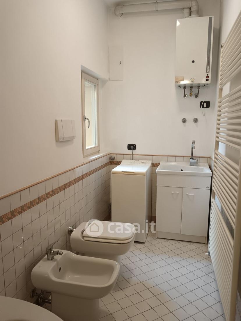 Stanza in Via San Giorgio — foto 10 di 10