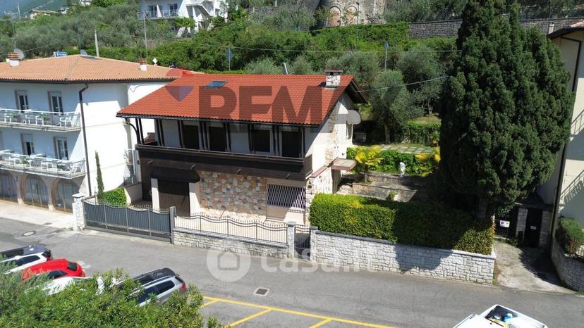 Villa in Via Lavesino — foto 11 di 45