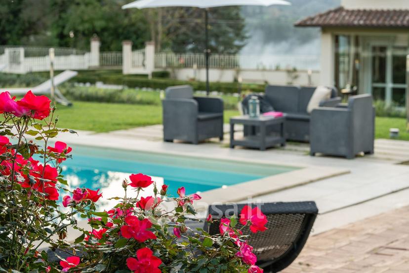 Villa in Via della Costa 72 — foto 4 di 39