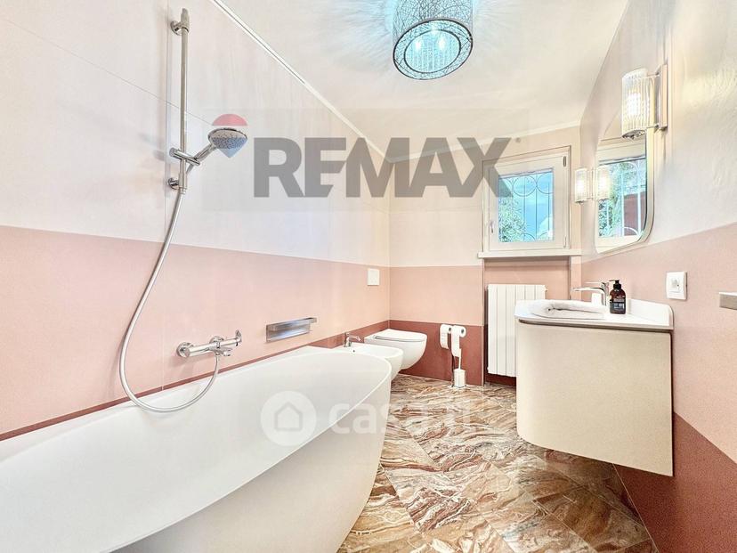 Trilocale in Via al Castagno — foto 19 di 39