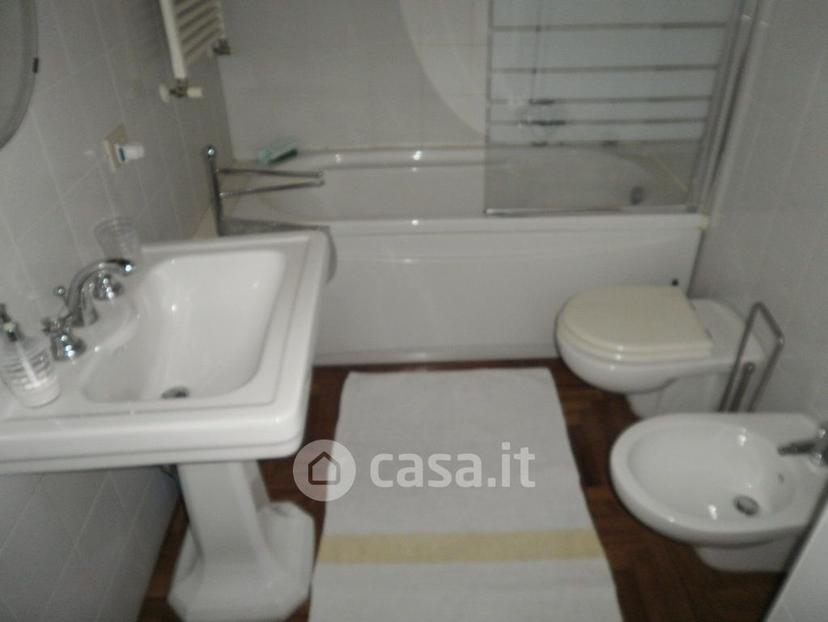 Trilocale in Via Ettore Sacchi — foto 12 di 20