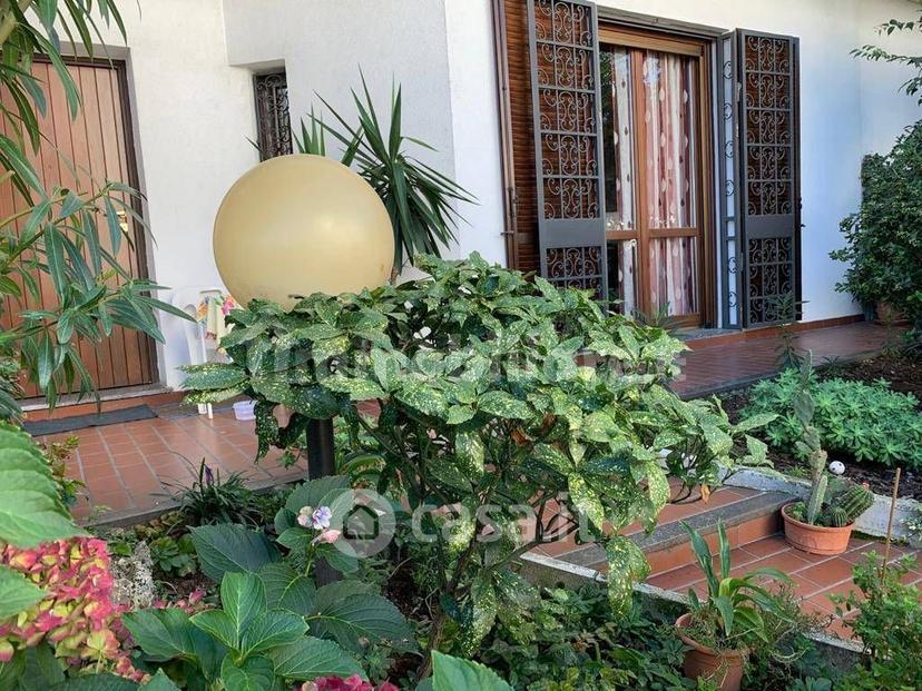 Villa in Corso Giuseppe Mazzini — foto 2 di 11