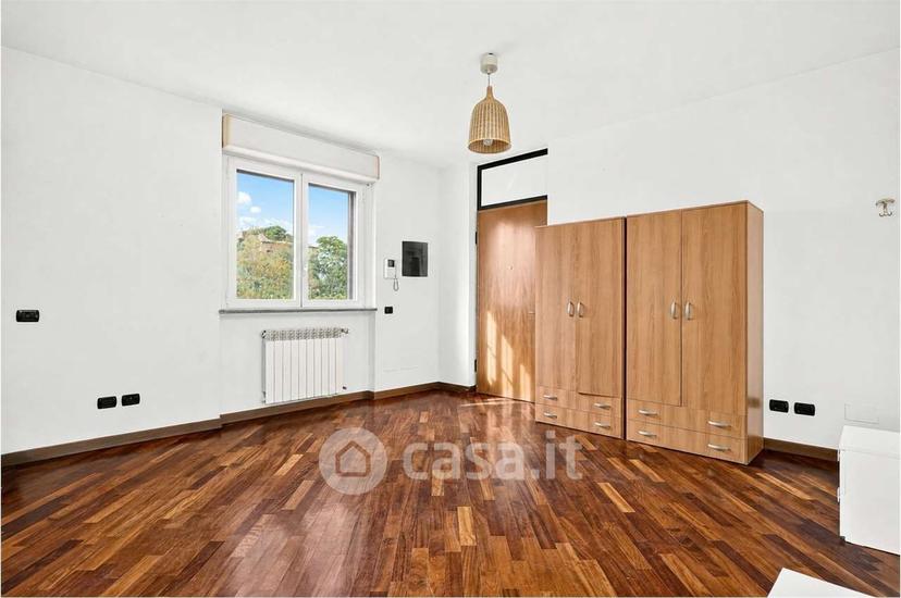 Trilocale in Via Palmanova 12 — foto 5 di 29