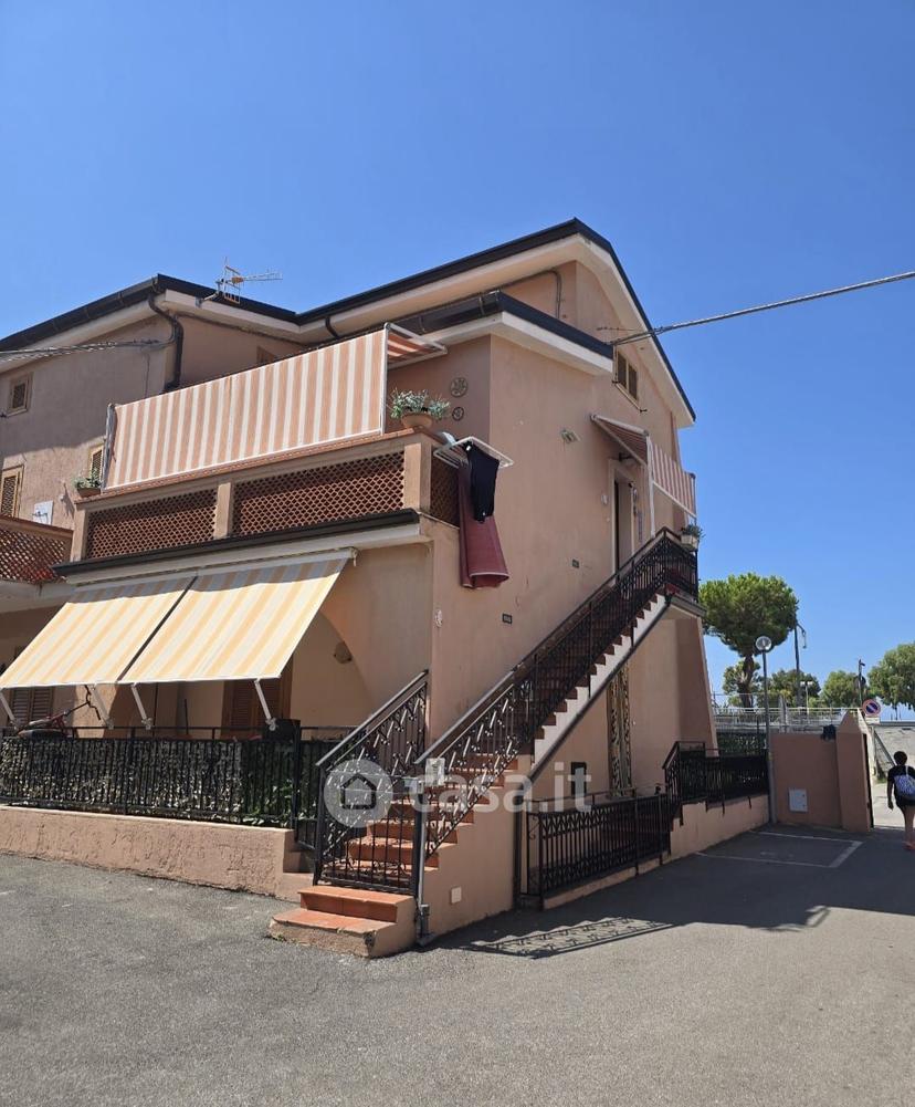 Trilocale in Corso del Tirreno 439 — foto 9 di 42