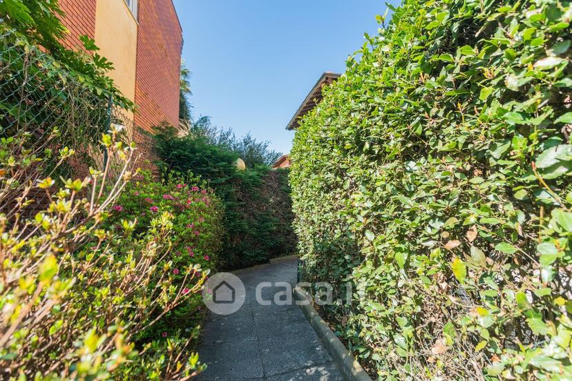 Trilocale in Via Giacomo Leopardi 12 — foto 38 di 56
