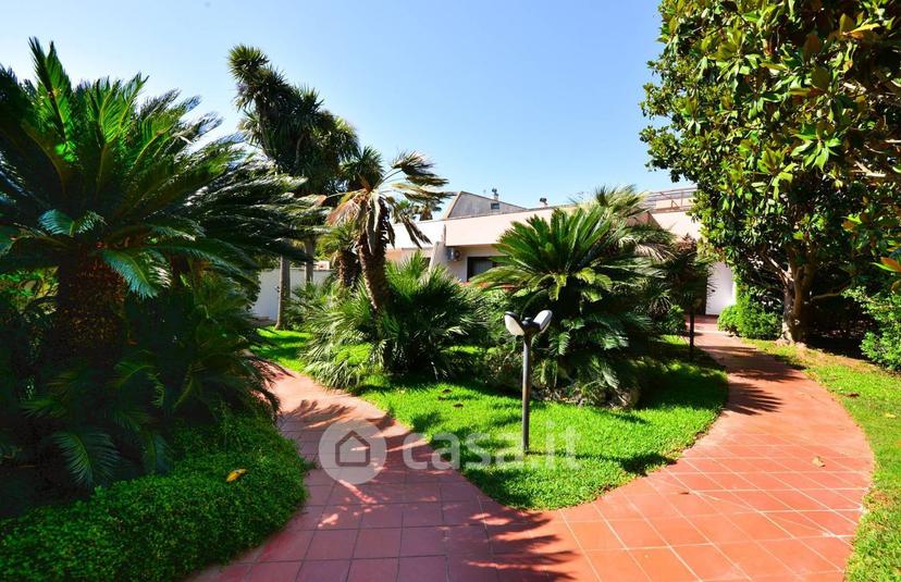 Villa in Via Prato — foto 17 di 21
