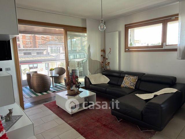Trilocale in Via San Rocco 12 — foto 9 di 17