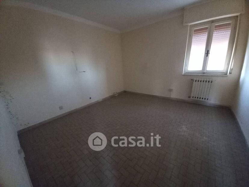 Quadrilocale in Viale delle Terme 30 — foto 9 di 12