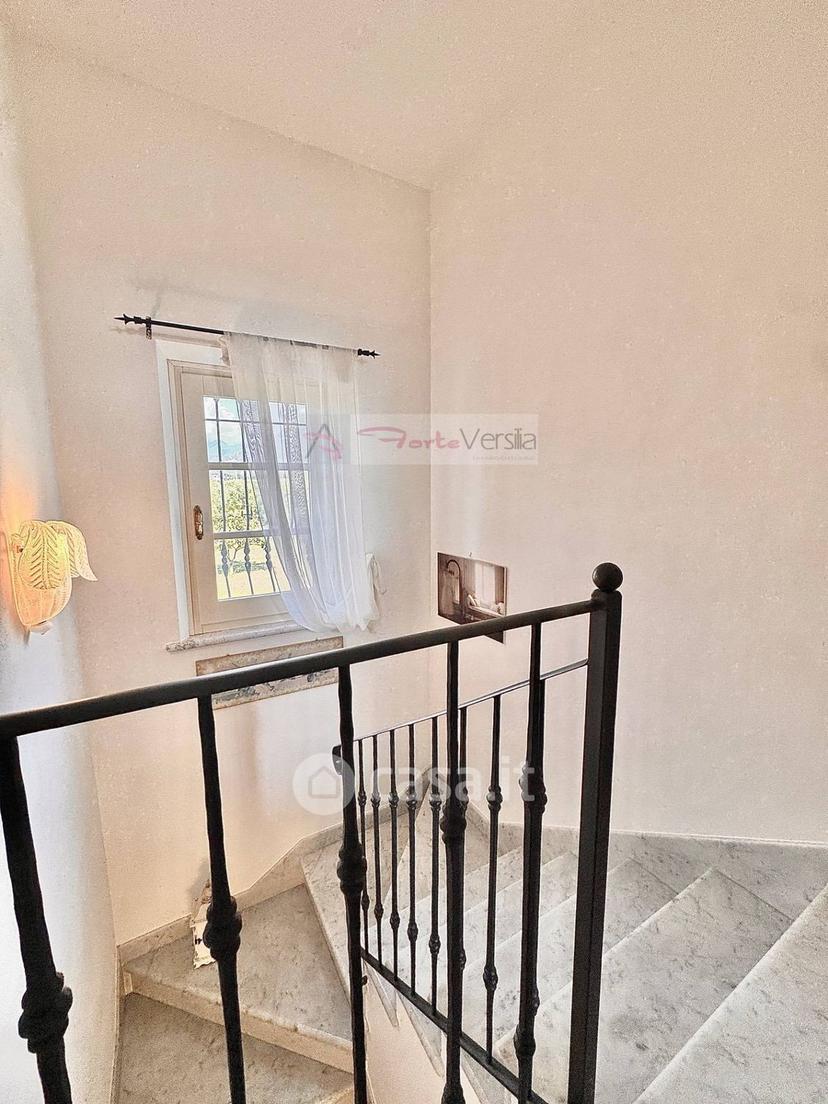 Villa in Via Alpi Apuane — foto 2 di 44