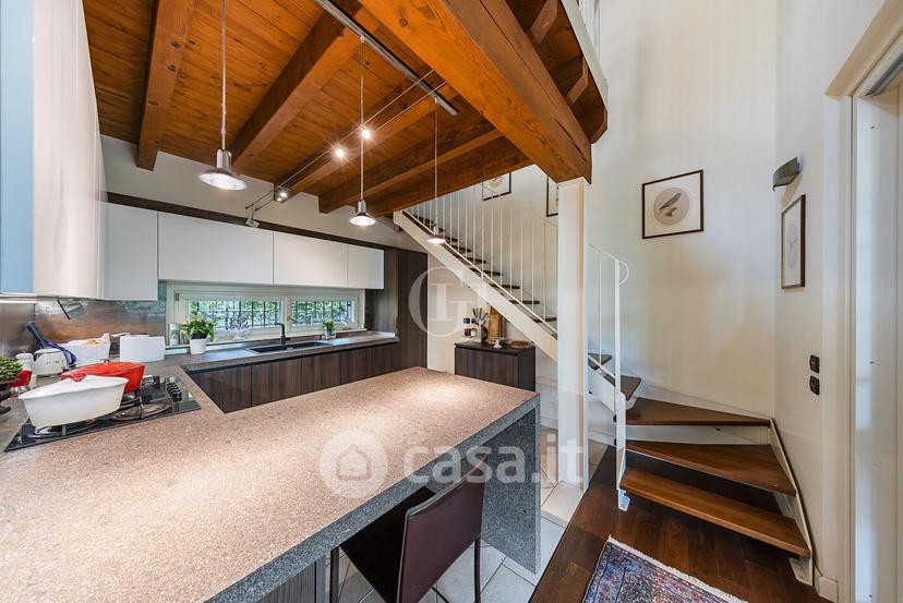 Villa in Via Sirmione 1 — foto 19 di 33