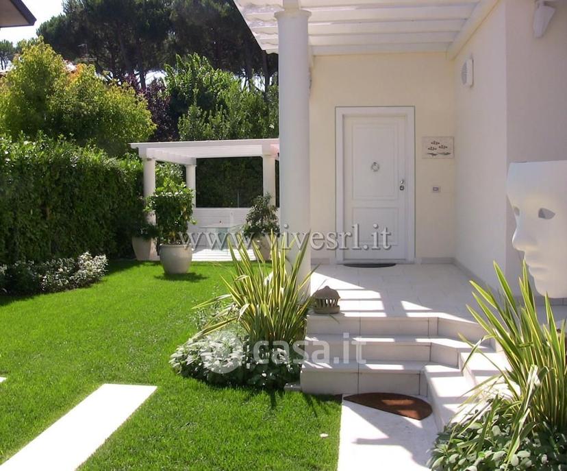 Villa in Via Leonardo da Vinci — foto 5 di 28