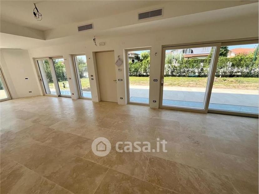Villa in Via Salvador Allende 55 — foto 10 di 31