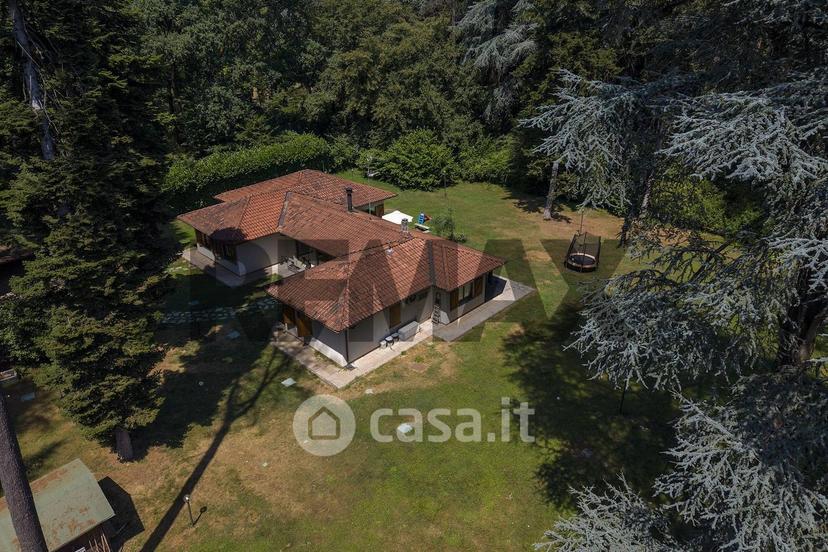 Villa in Via Armando Diaz 90 — foto 3 di 38