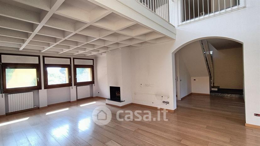 Appartamento in Via Ugo Foscolo 12 — foto 10 di 57