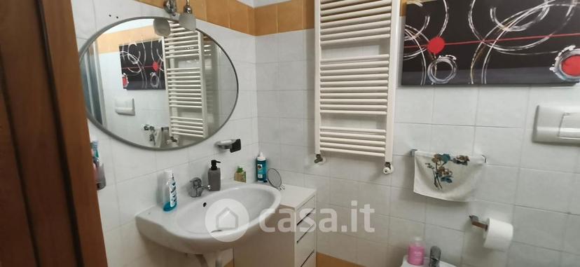 Trilocale in Via Arturo Adinolfi 2 — foto 8 di 13