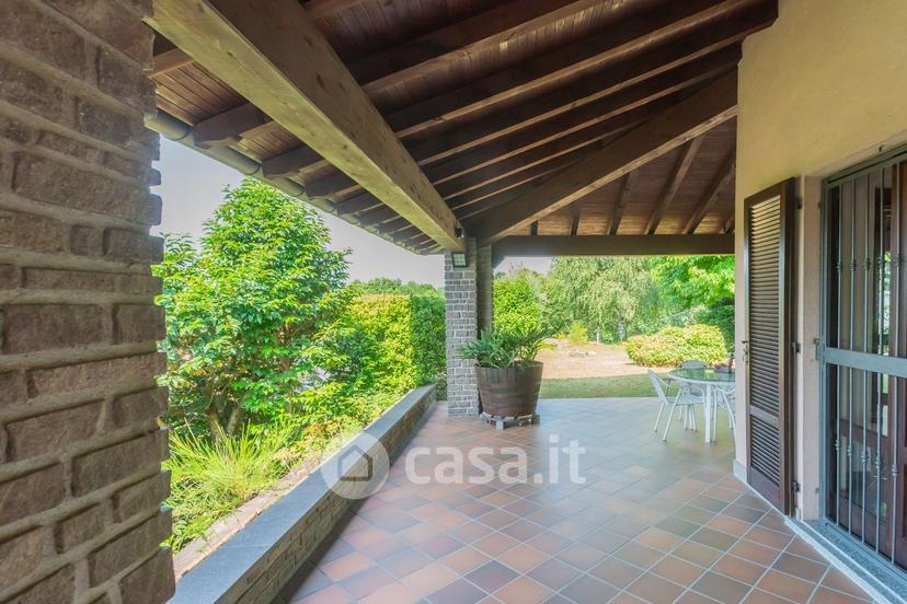 Villa in Via Gianni Rodari 69 — foto 27 di 73