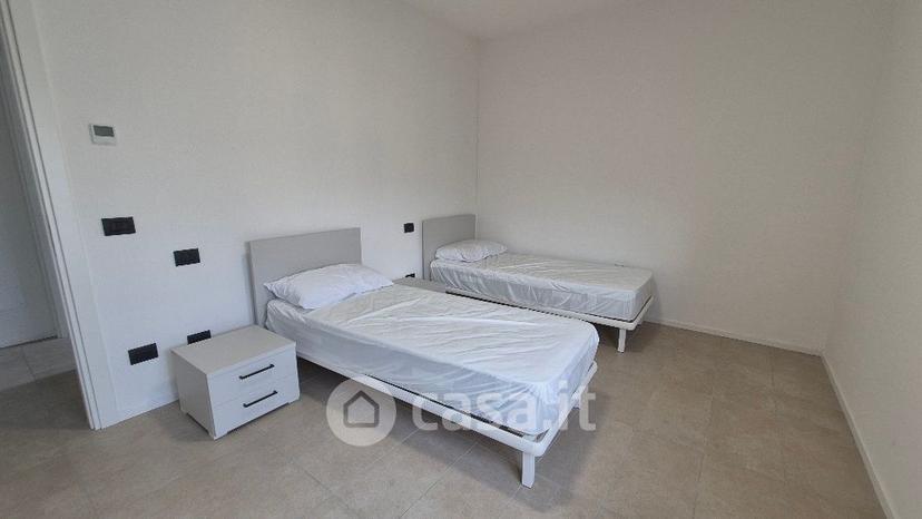 Bilocale in Via Crete — foto 11 di 17