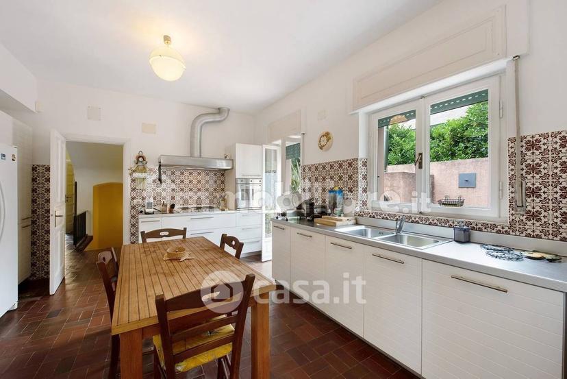 Villa in Via della Rotonda 22 — foto 66 di 73