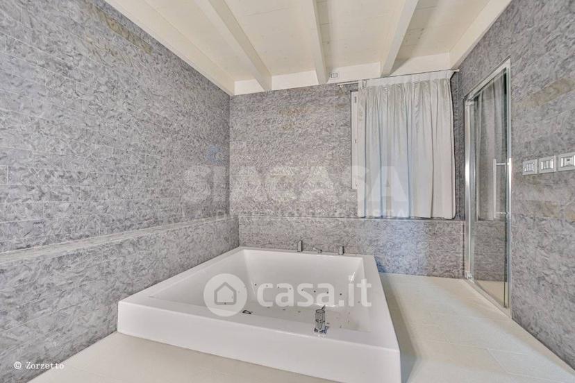 Villa in Via Belvedere 37 — foto 73 di 95